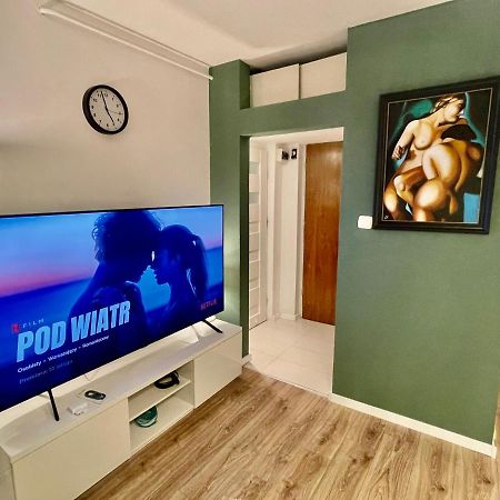 Holiday Metro Fast Wifi Tv'70 Netflix Hbo Appletv Warschau Exterior foto