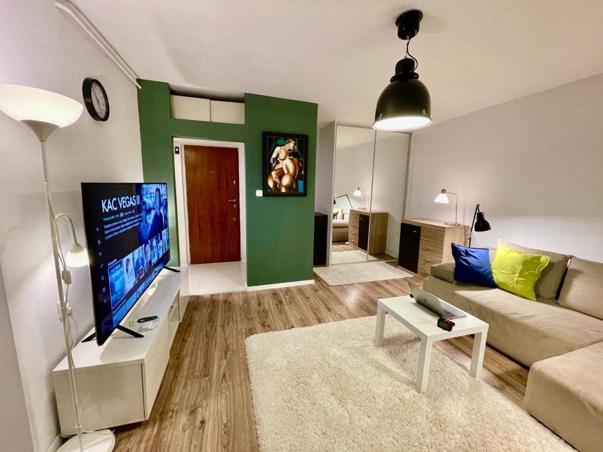 Holiday Metro Fast Wifi Tv'70 Netflix Hbo Appletv Warschau Exterior foto
