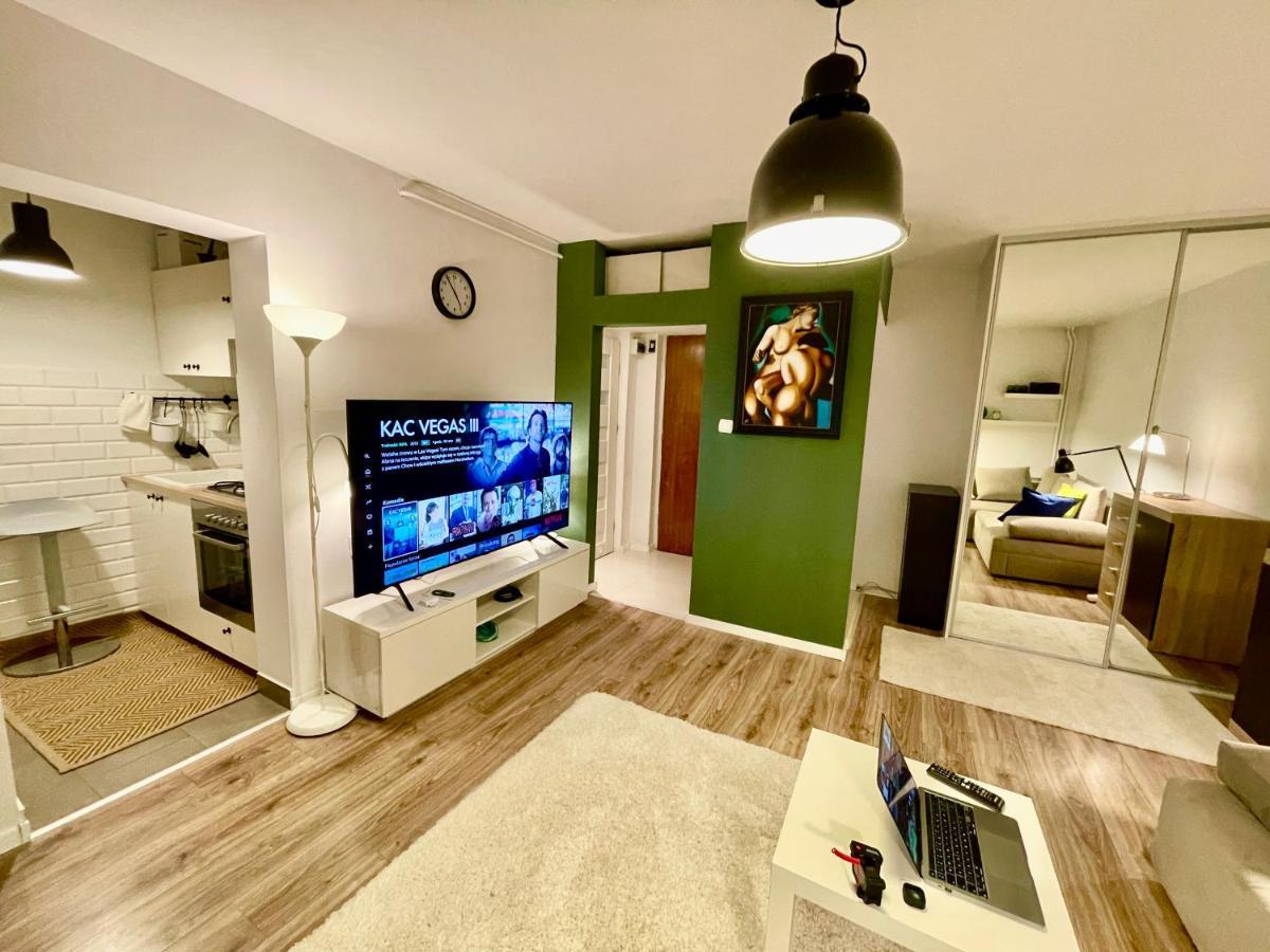Holiday Metro Fast Wifi Tv'70 Netflix Hbo Appletv Warschau Exterior foto