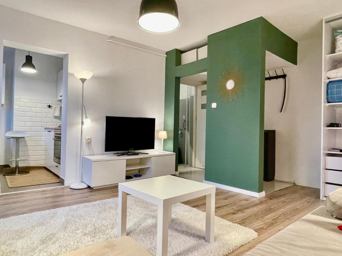 Holiday Metro Fast Wifi Tv'70 Netflix Hbo Appletv Warschau Exterior foto