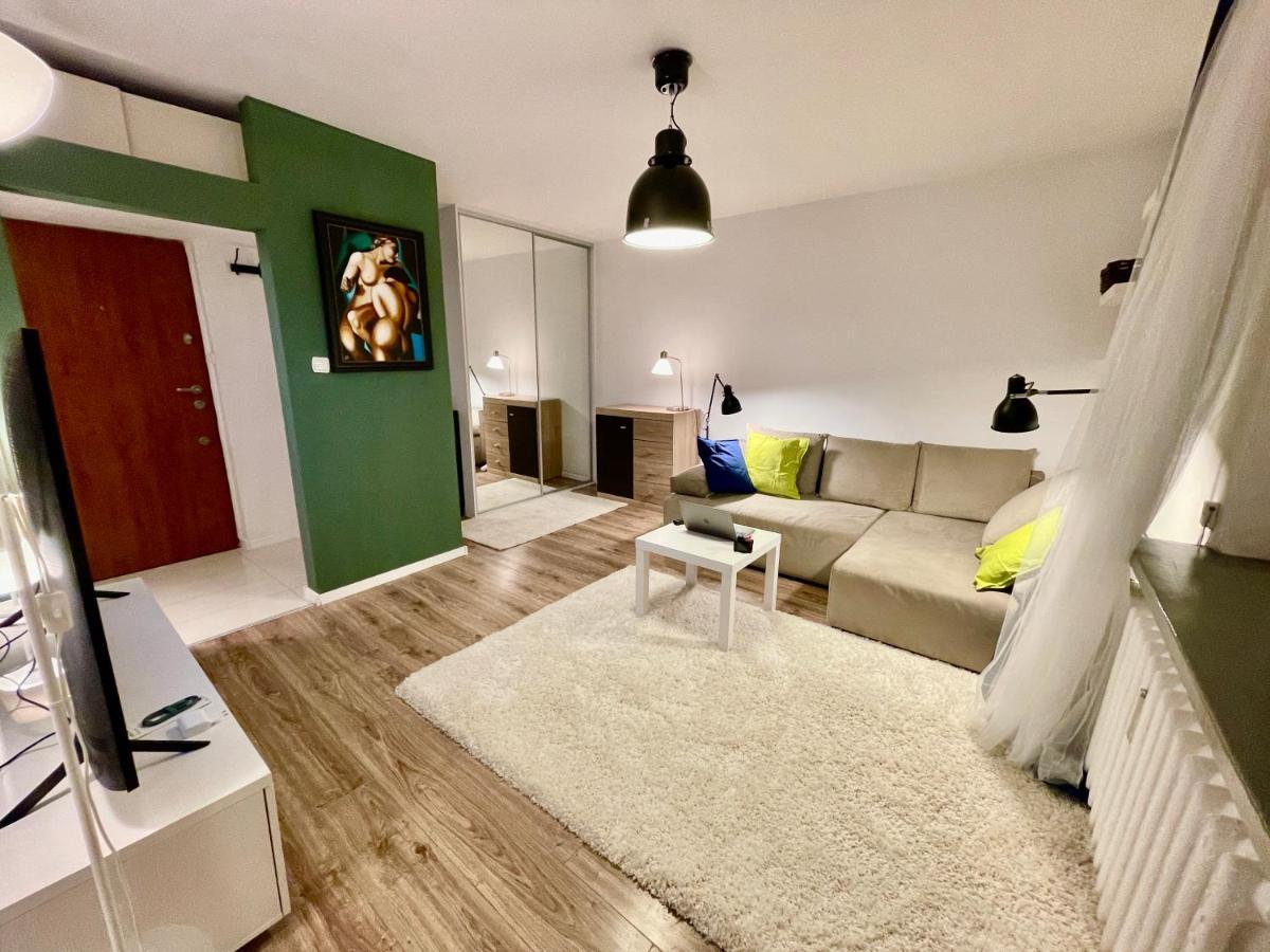 Holiday Metro Fast Wifi Tv'70 Netflix Hbo Appletv Warschau Exterior foto