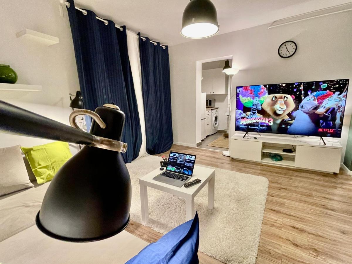Holiday Metro Fast Wifi Tv'70 Netflix Hbo Appletv Warschau Exterior foto
